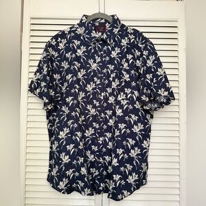 UNTUCKIT Wrinkle-Resistant Linen Short-Sleeve Navy Floral Shirt